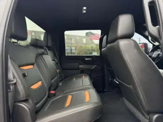 2022 GMC Sierra 2500HD AT4 Crew Cab 4WD