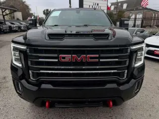 2022 GMC Sierra 2500HD AT4 Crew Cab 4WD