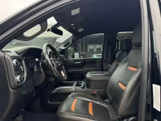 2022 GMC Sierra 2500HD AT4 Crew Cab 4WD