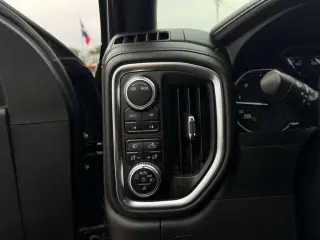 2022 GMC Sierra 2500HD AT4 Crew Cab 4WD