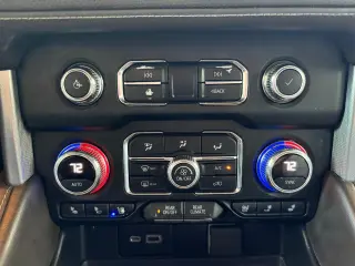 2021 GMC Yukon 2WD SLT