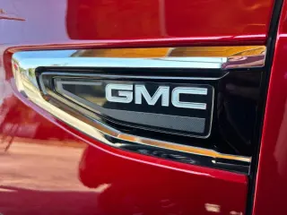 2021 GMC Yukon 2WD SLT