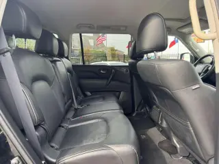 2023 Infiniti QX80 LUXE