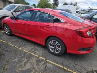 Honda Civic 2017 LX 4dr Sedan CVT