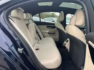 2023 Mercedes-Benz C-Class C300 4MATIC Sedan