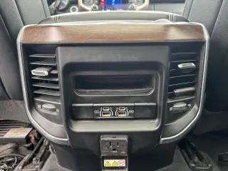 2021 RAM 1500 Laramie Crew Cab 4WD