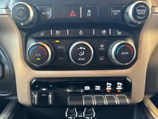 2020 RAM 2500 Laramie Mega Cab 4WD