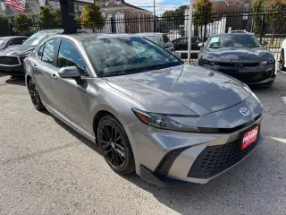 2025 Toyota Camry SE |