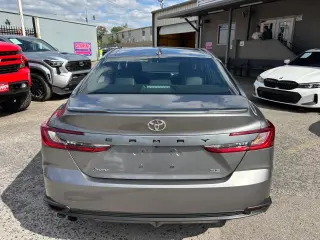 2025 Toyota Camry SE |