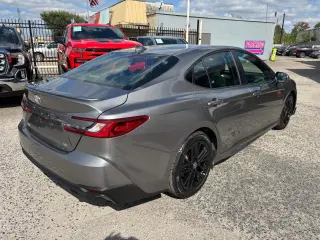 2025 Toyota Camry SE |