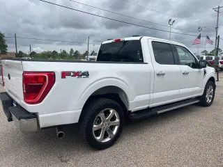 Ford F-150 2021 4x4 XL 4dr SuperCrew 5.5 ft. SB