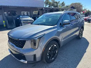 2024 Kia Sorento S 2WD