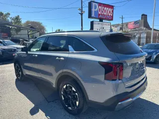2024 Kia Sorento S 2WD