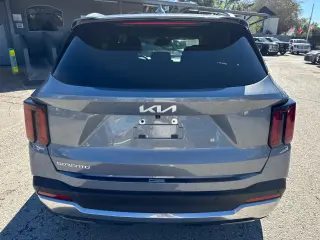 2024 Kia Sorento S 2WD