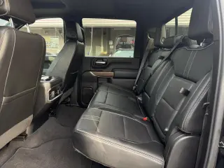 2020 Chevrolet Silverado 2500HD High Country Crew Cab Long Box 4WD