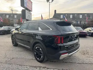 2024 Kia Sorento S 2WD