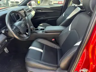 2025 Toyota Camry Hybrid SE