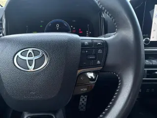 2025 Toyota Camry Hybrid SE