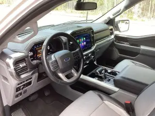 Ford F-150 2023 4x4 Lariat 4dr SuperCrew 5.5 ft. SB