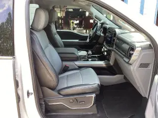 Ford F-150 2023 4x4 Lariat 4dr SuperCrew 5.5 ft. SB