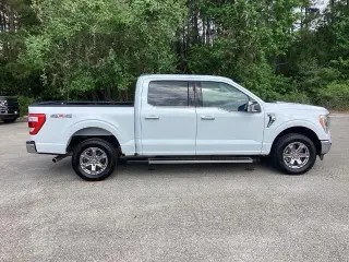 Ford F-150 2023 4x4 Lariat 4dr SuperCrew 5.5 ft. SB