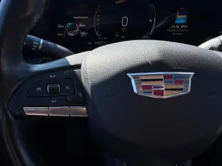 2024 Cadillac XT4 Premium Luxury AWD