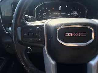 2022 GMC Sierra 1500 SLT Crew Cab 4WD