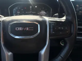 2022 GMC Sierra 1500 SLT Crew Cab 4WD