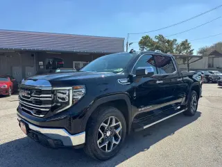 2023 GMC Sierra 1500 SLT Crew Cab 4WD