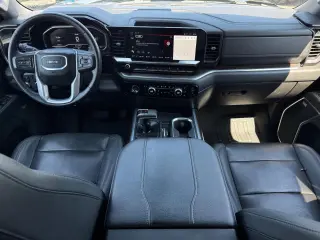 2023 GMC Sierra 1500 SLT Crew Cab 4WD