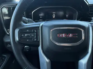 2023 GMC Sierra 1500 SLT Crew Cab 4WD