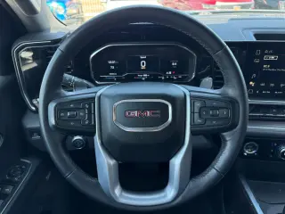 2023 GMC Sierra 1500 SLT Crew Cab 4WD