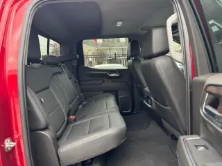 2024 GMC Sierra 1500 SLT Crew Cab 4WD