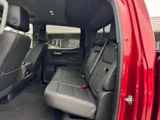 2024 GMC Sierra 1500 SLT Crew Cab 4WD