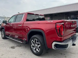 2024 GMC Sierra 1500 SLT Crew Cab 4WD