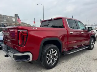 2024 GMC Sierra 1500 SLT Crew Cab 4WD