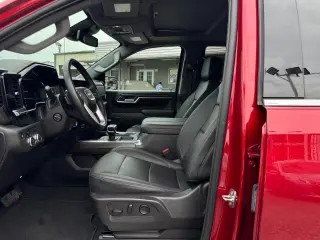 2024 GMC Sierra 1500 SLT Crew Cab 4WD