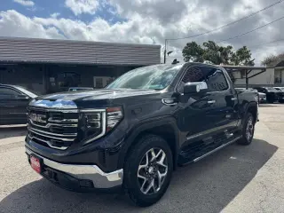 2023 GMC Sierra 1500 SLT Crew Cab 4WD