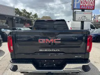 2023 GMC Sierra 1500 SLT Crew Cab 4WD