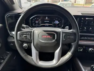 2023 GMC Sierra 1500 SLT Crew Cab 4WD