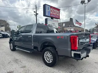 2022 Ford F-250 SD XL Crew Cab 4WD