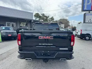 2023 GMC Sierra 1500 Elevation Crew Cab 4WD