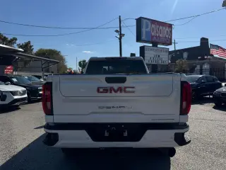 2020 GMC Sierra 2500HD Denali Crew Cab 4WD