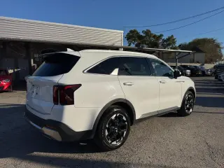 2024 Kia Sorento S 2WD
