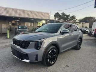 2024 Kia Sorento S 2WD