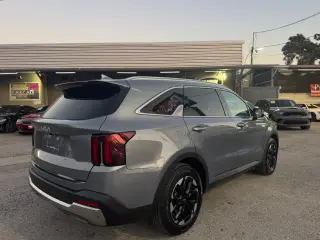 2024 Kia Sorento S 2WD