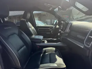 2022 RAM 1500 Laramie Crew Cab SWB 4WD