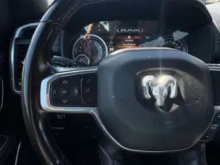 2022 RAM 1500 Laramie Crew Cab SWB 4WD