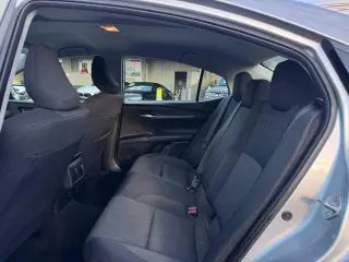 2025 Toyota Camry Hybrid LE