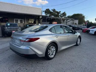 2025 Toyota Camry Hybrid LE